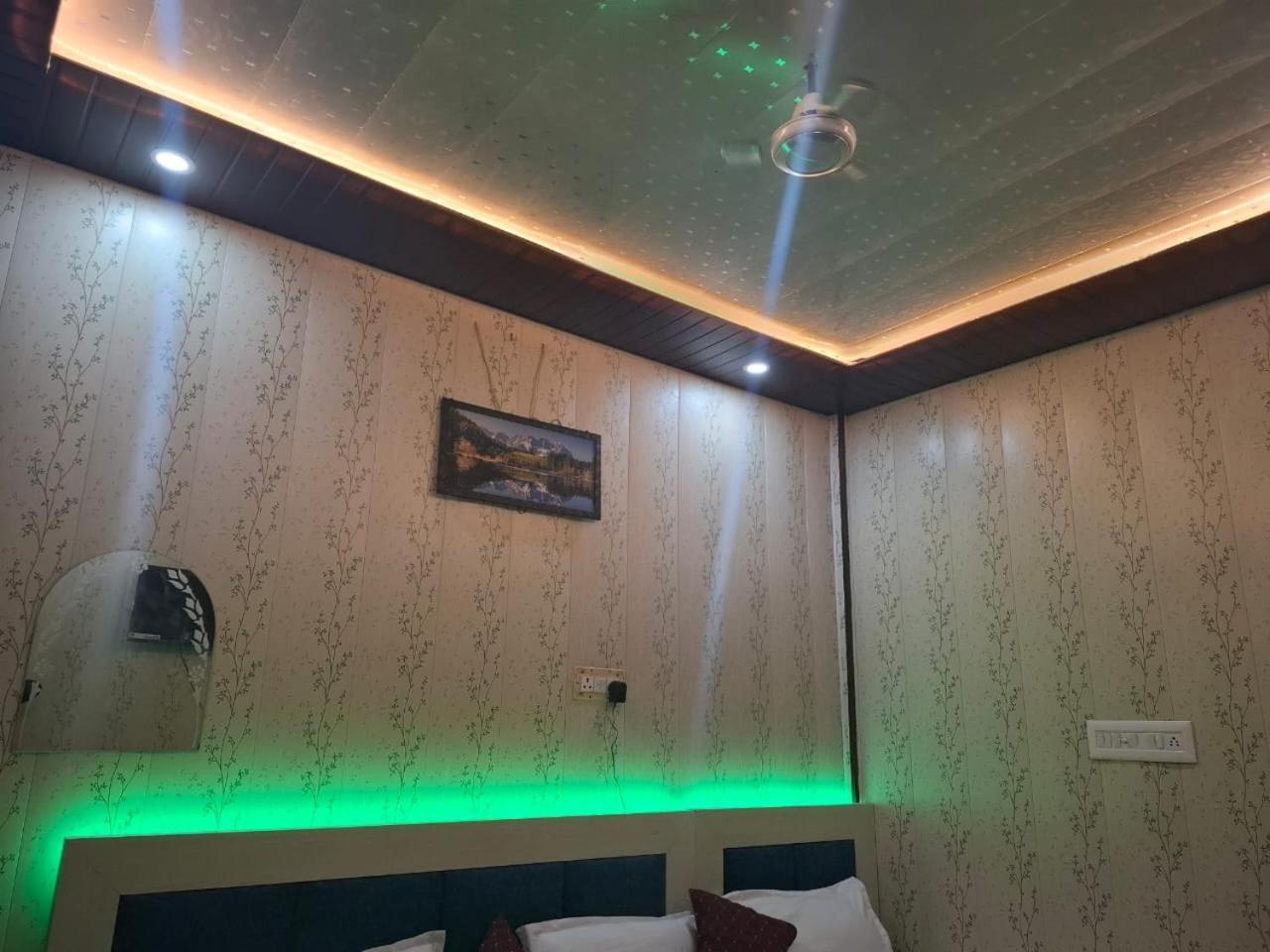 Hotel Sgh Subhadra Guest House Ayodhya Exterior photo