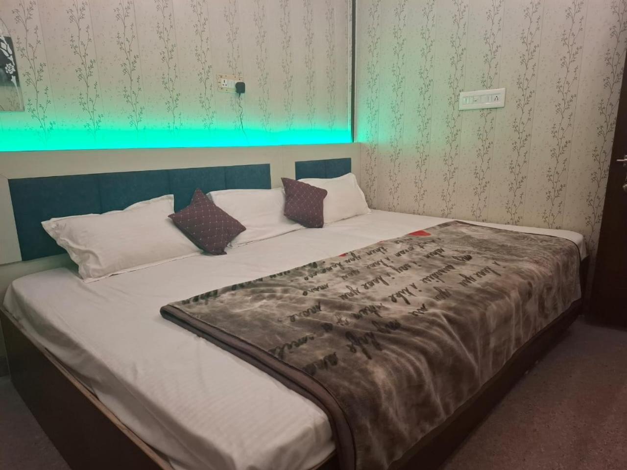 Hotel Sgh Subhadra Guest House Ayodhya Exterior photo