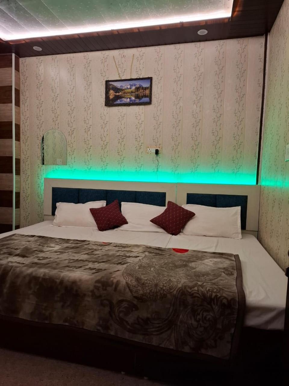 Hotel Sgh Subhadra Guest House Ayodhya Exterior photo